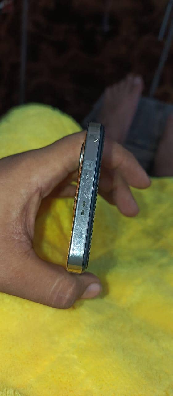 Infinix Note 30 7
