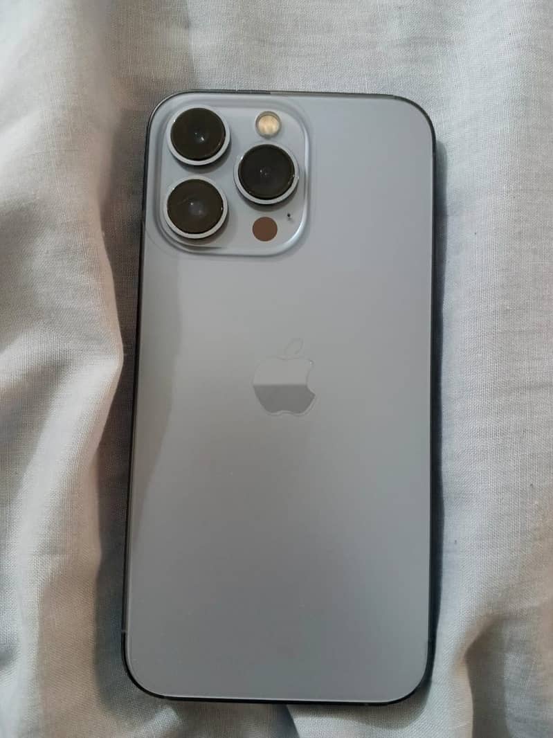 Apple iPhone 13 Pro 3