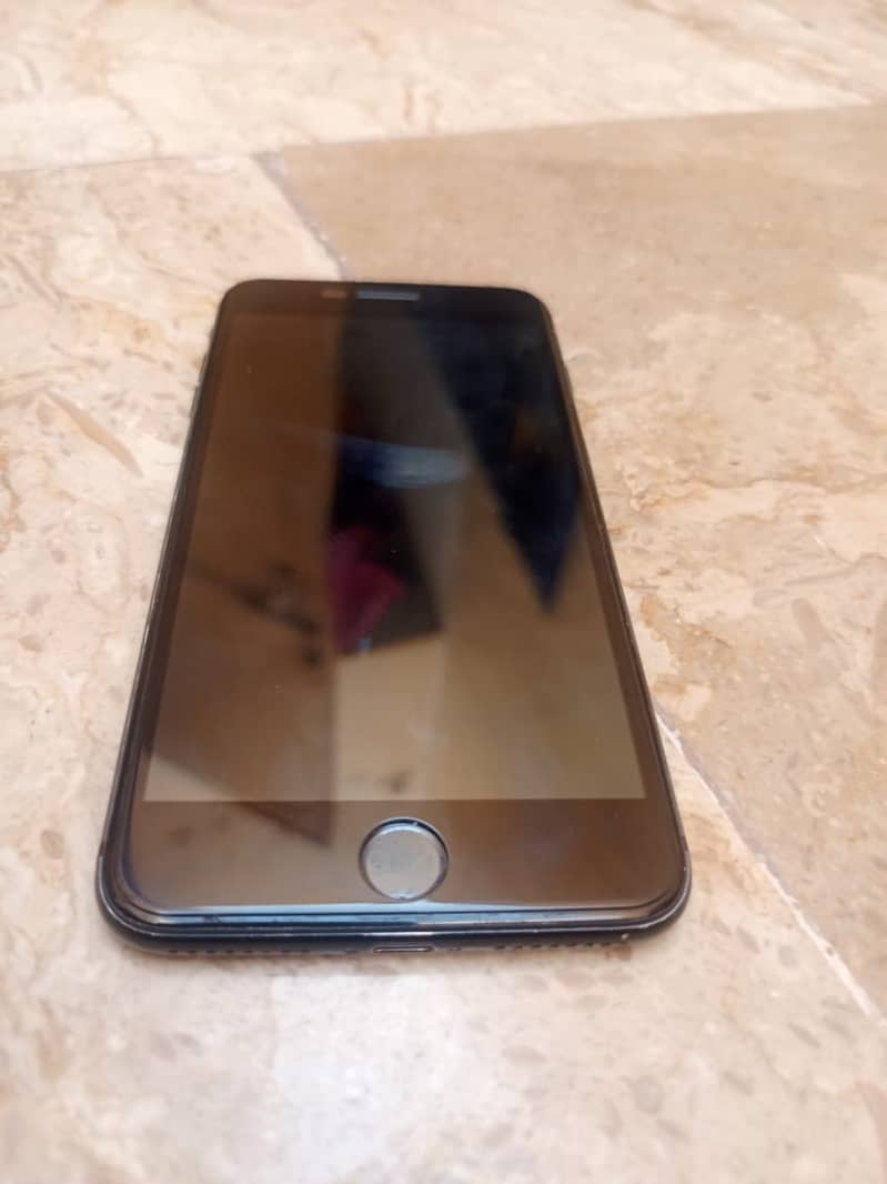 Apple iPhone 7 Plus 4