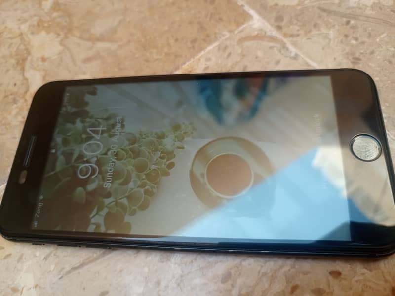 Apple iPhone 7 Plus 5