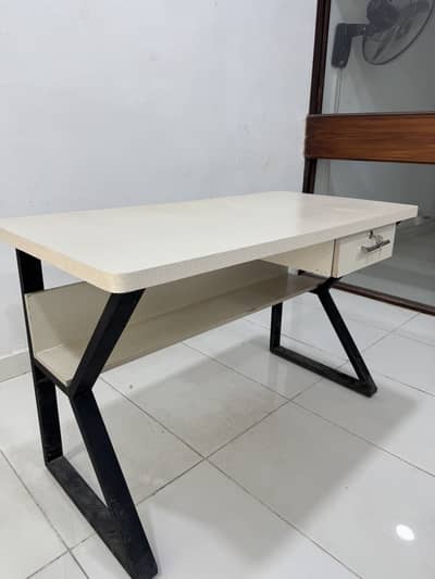 Office Table / Study Table / Gaming Table 10/10