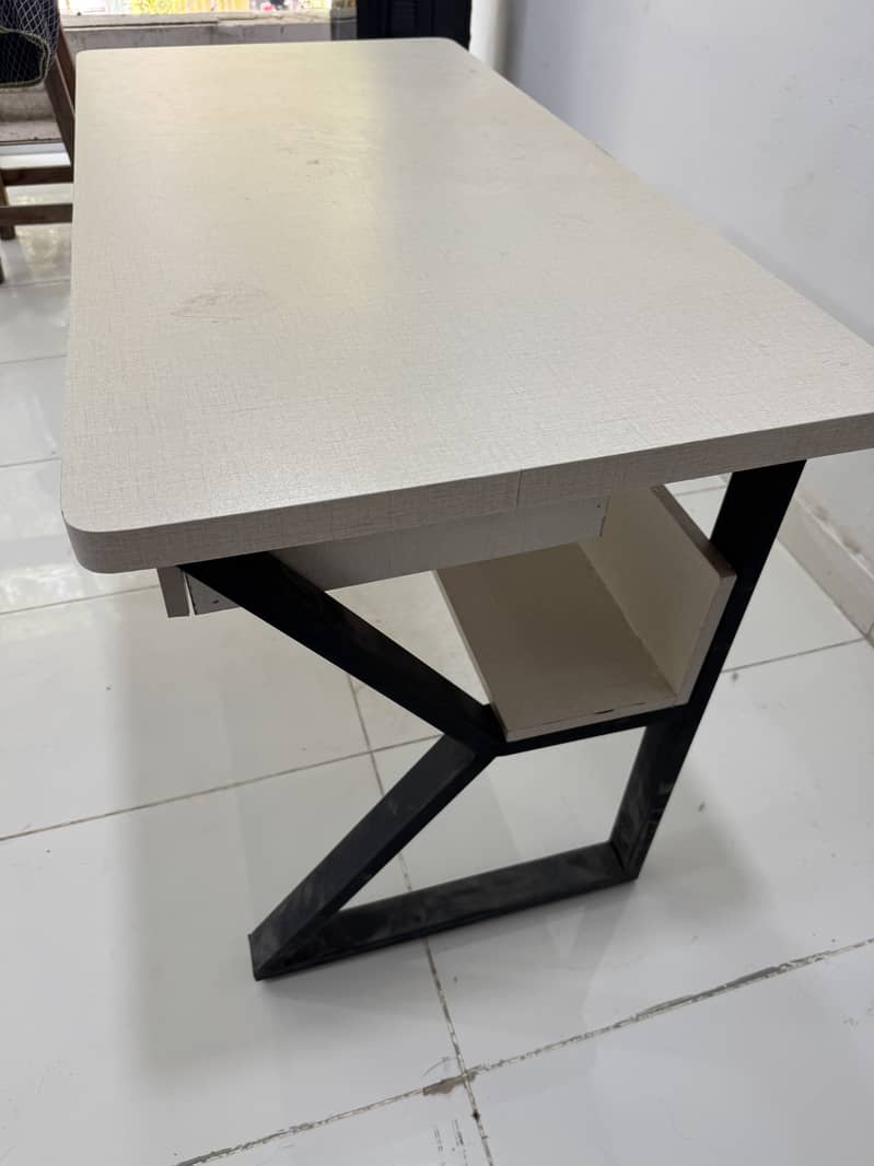 Office Table / Study Table / Gaming Table 10/10 1