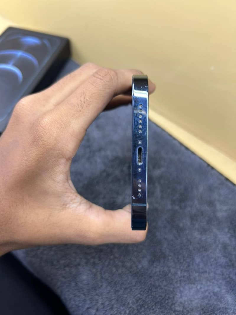 iphone 12pro max 6