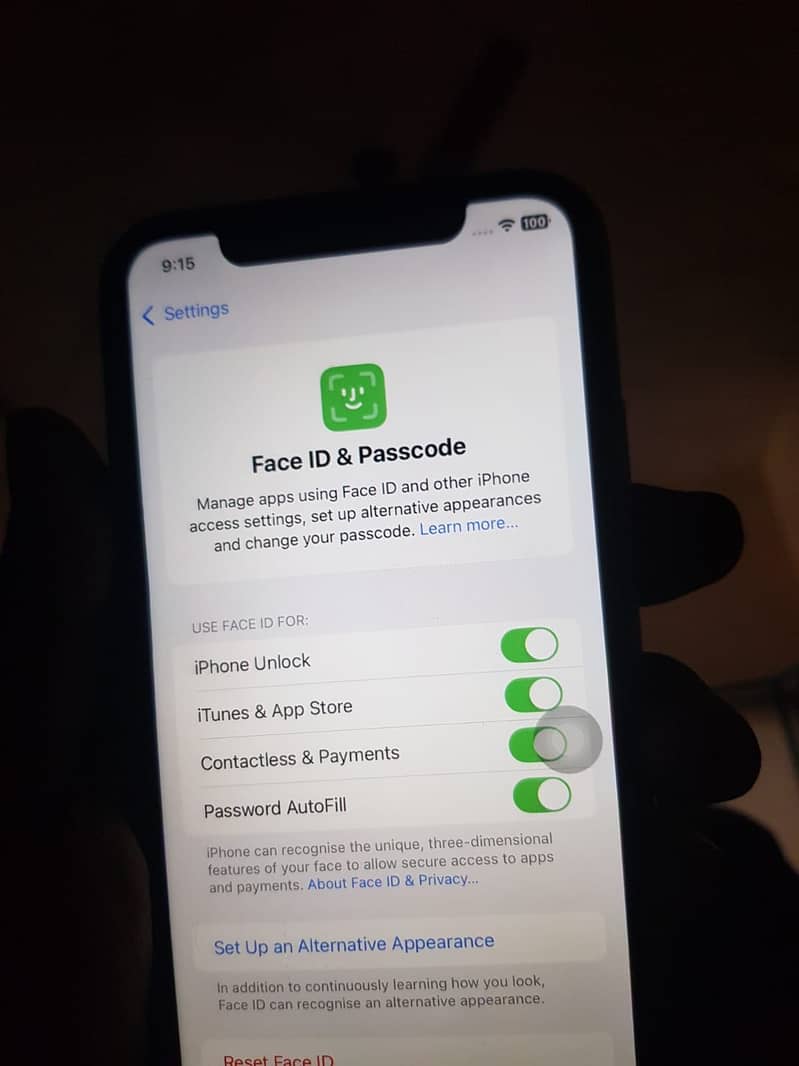 Apple iPhone XR 4