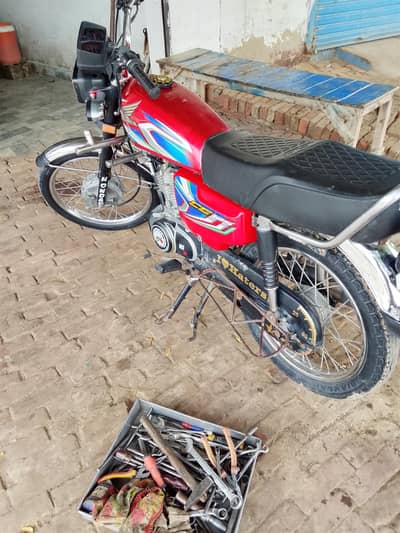 Honda 125 red tenki Tape