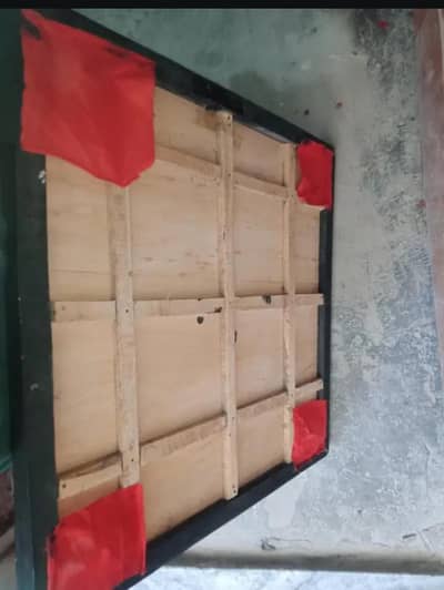 Carrom Board for Sale – Good Condition