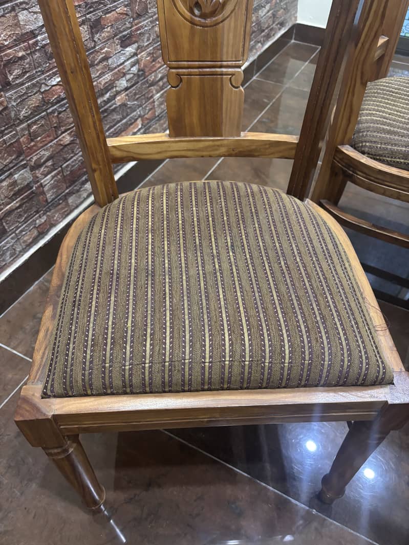 Dining table for 6 2