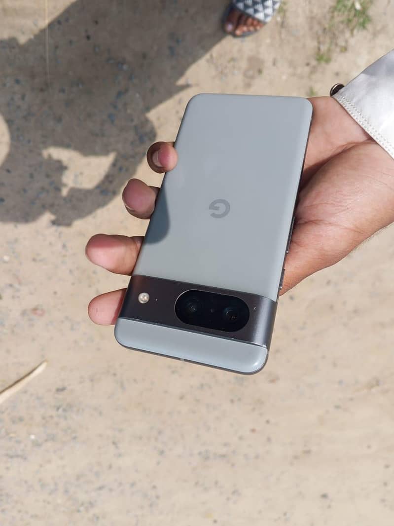 Google Pixel 8 3