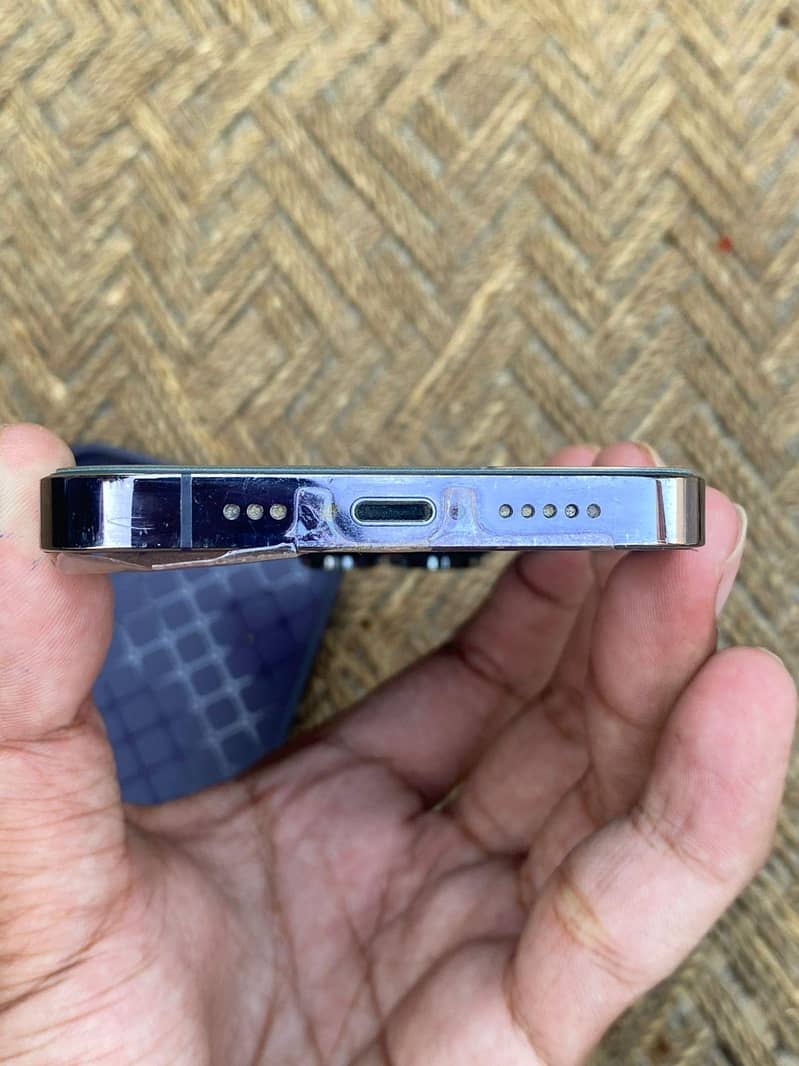 Apple iPhone 14 Pro 3