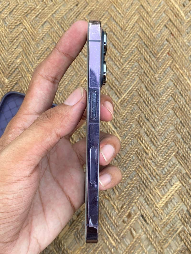 Apple iPhone 14 Pro 4