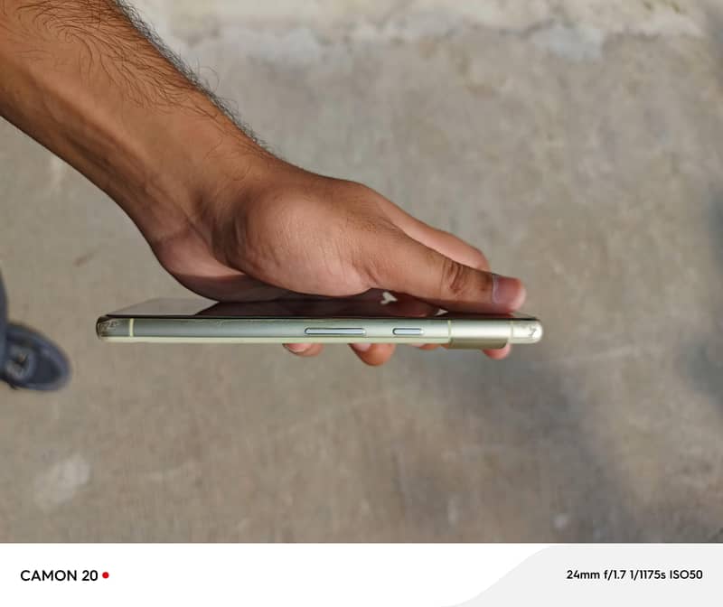 Google Pixel 7 4