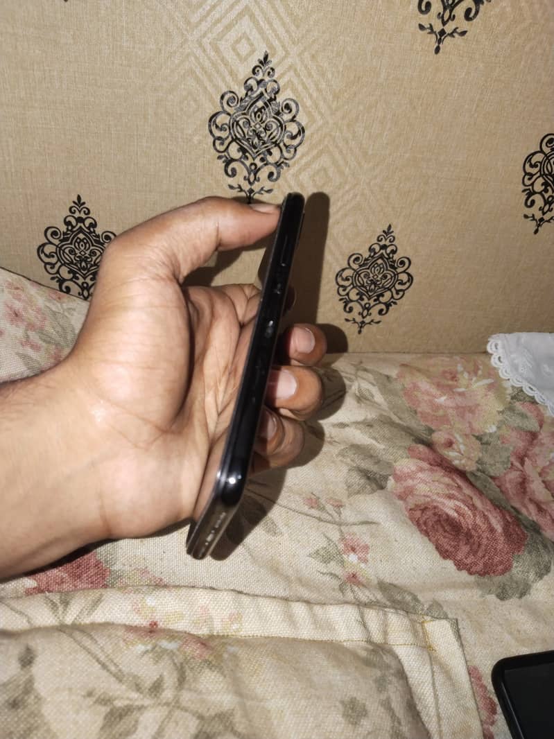 Apple iPhone X 0