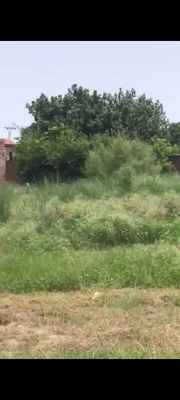 2 ACRE CORNER PLOT IN HEIR. 1