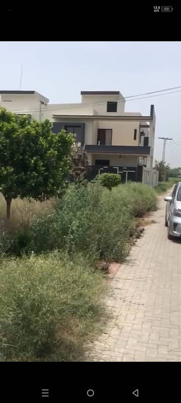 2 ACRE CORNER PLOT IN HEIR. 2