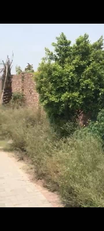 2 ACRE CORNER PLOT IN HEIR. 4
