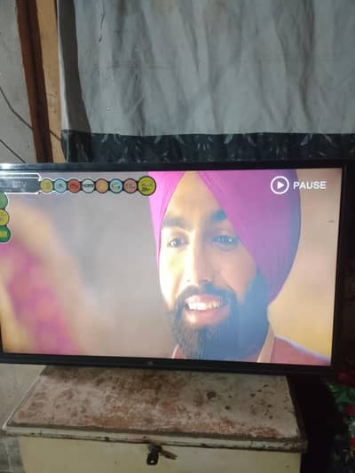 Samsung 32 inch simple LCD bilkul ok hai koi masla nhi hai