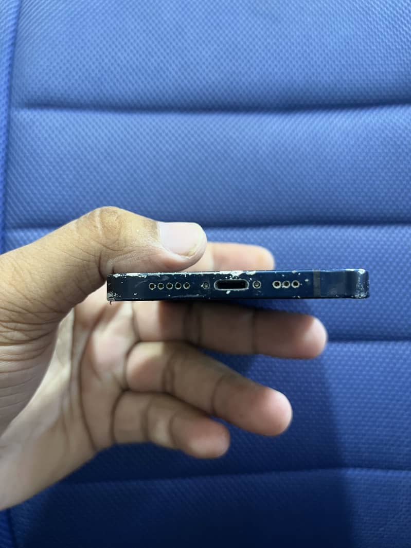 Apple iPhone 12 5