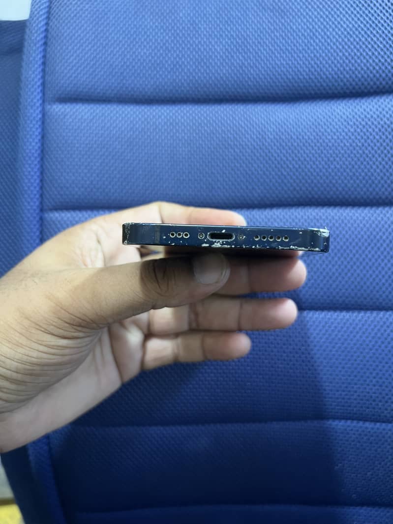 Apple iPhone 12 8