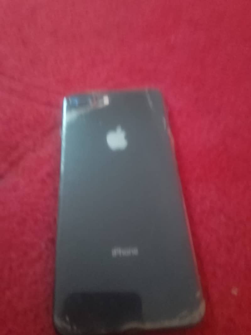 Apple iPhone 8 Plus 1