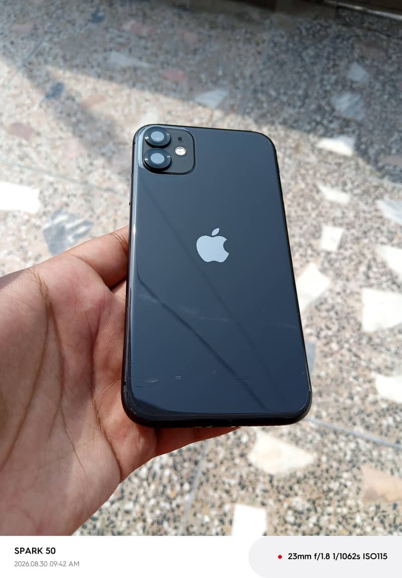iPhone 11 3