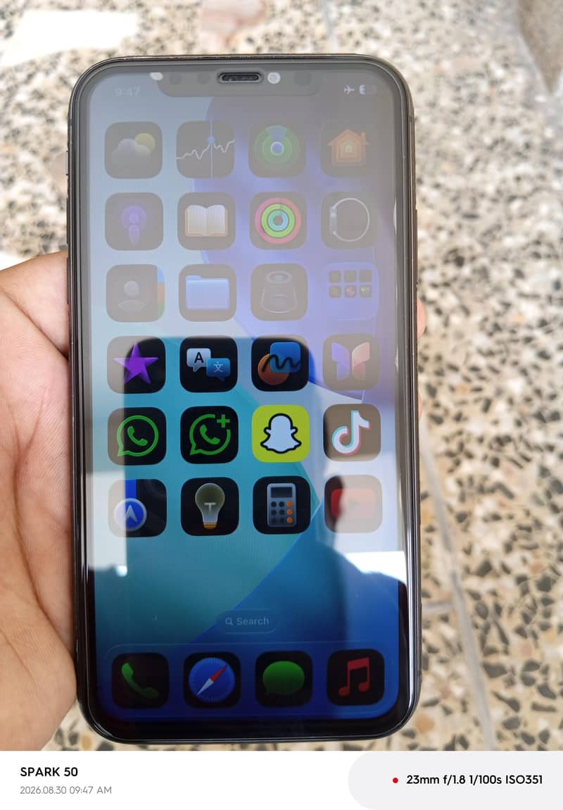 iPhone 11 6