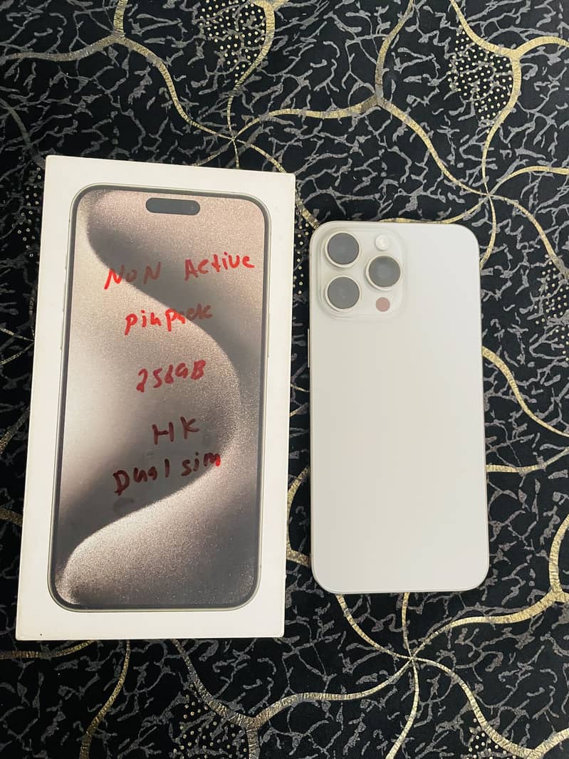 Apple iPhone 15 Pro Max 1