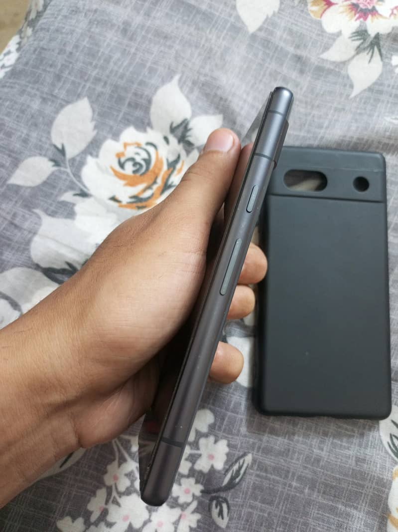 Google Pixel 7a 2