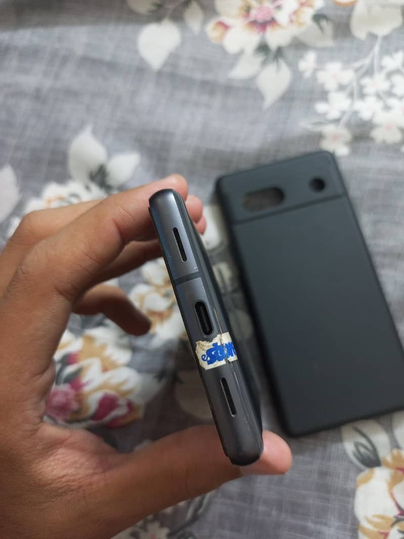 Google Pixel 7a 4