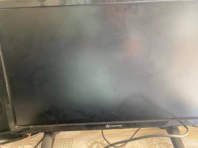 Normal gaming PC and lcd