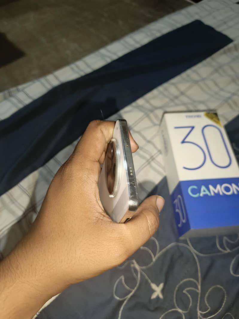 Tecno CAMON 30 2