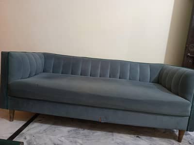3 seater sofa in good condition