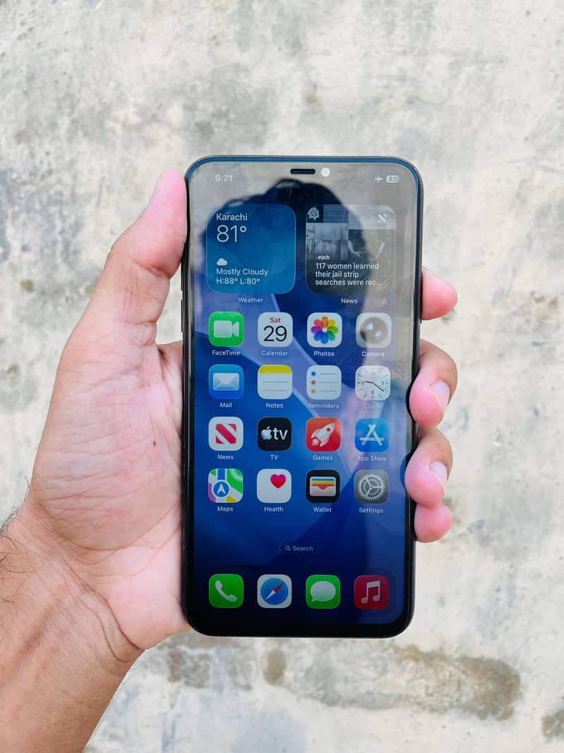 Apple iPhone 11 Pro Max 1
