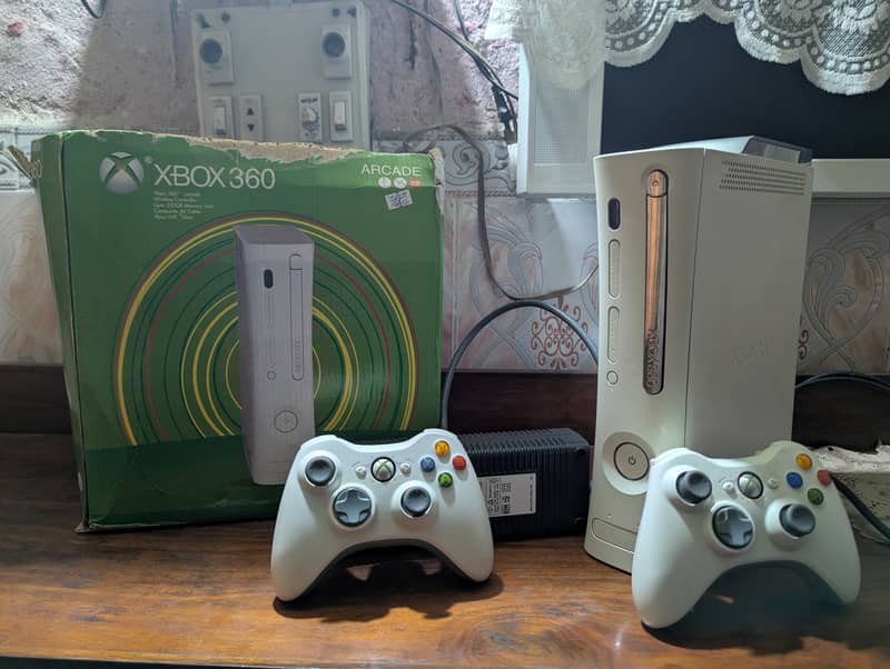 Xbox 360 89+ Game + extra controller 8