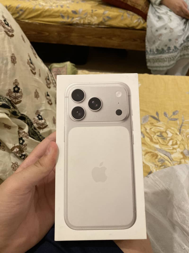Apple iPhone 17 Pro 0