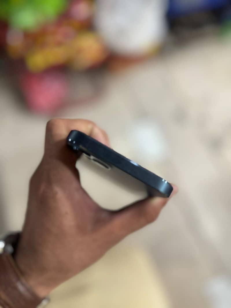 Apple iPhone 12 Pro 4