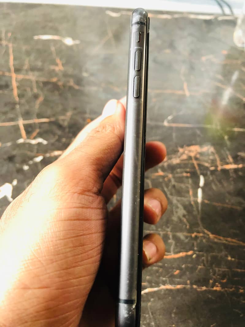 Apple iPhone 11 5