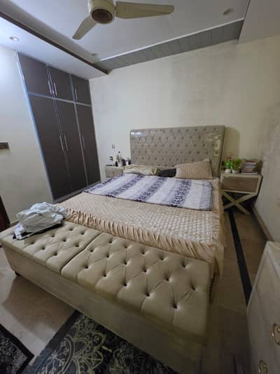 Bed king size