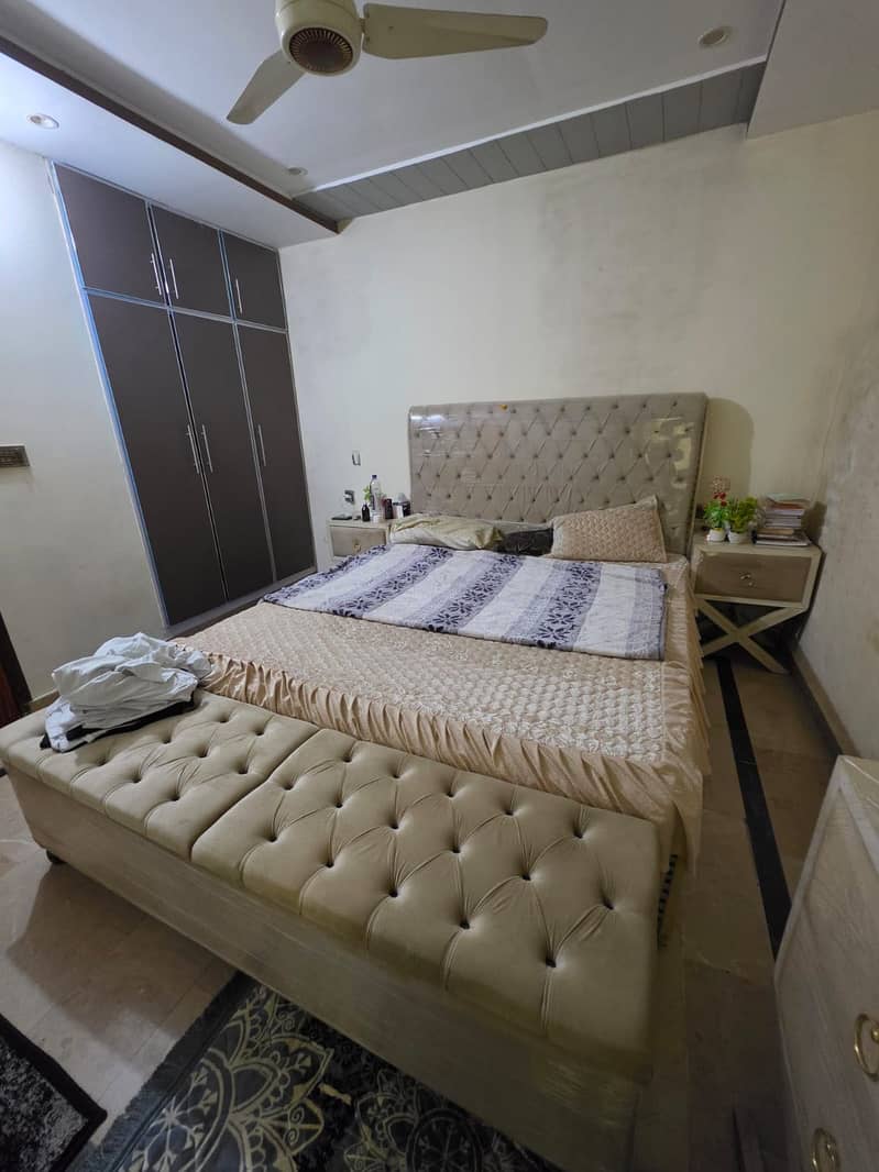 Bed king size 0