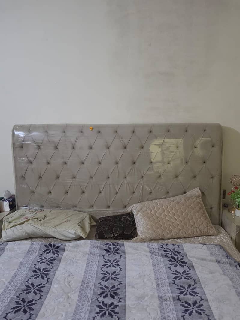 Bed king size 5