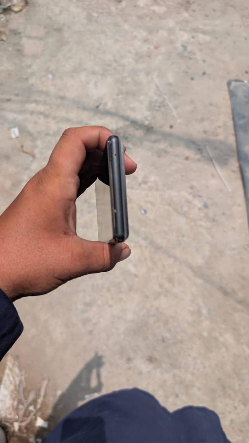 Google Pixel 6 4