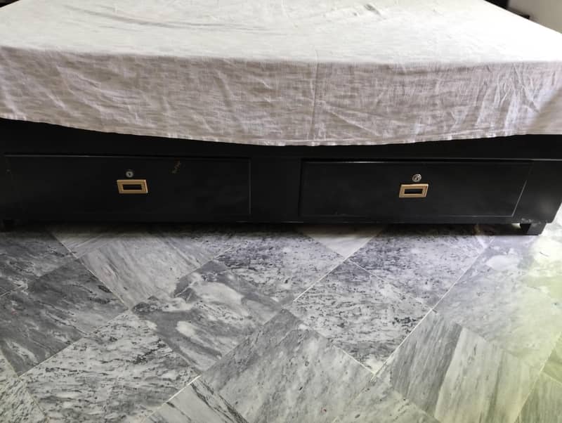 bed set . dressing table 6