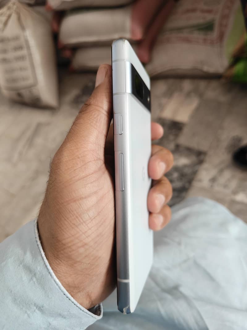 Google Pixel 7a 1