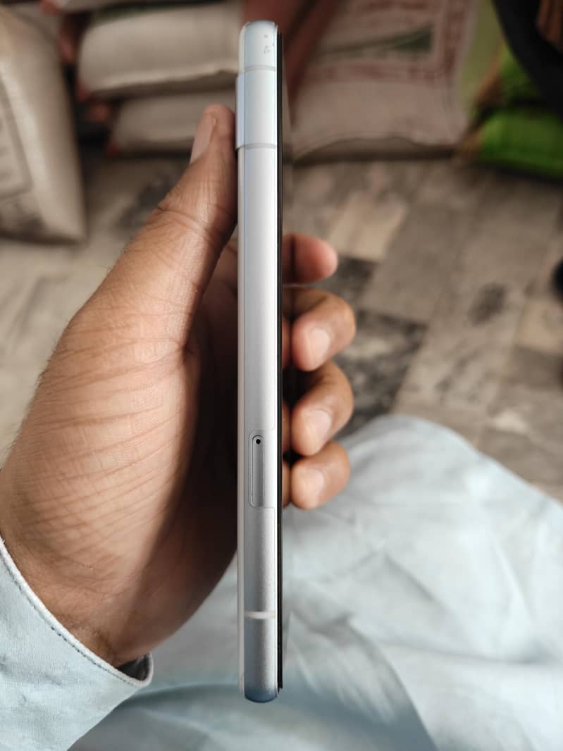 Google Pixel 7a 2