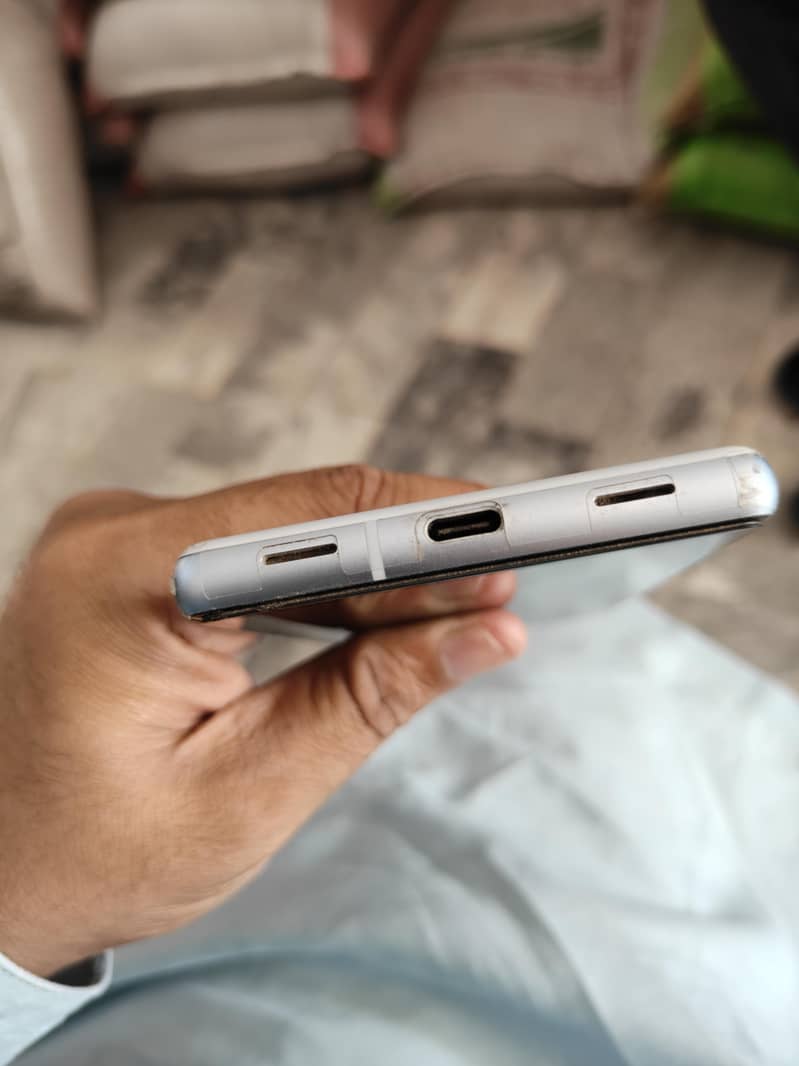Google Pixel 7a 4