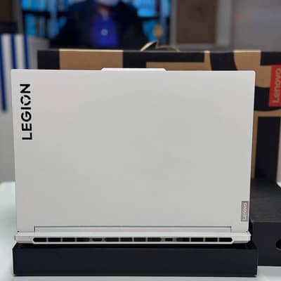 Lenovo Legion 7i – Gaming Monster | RTX 4070 | 32GB RAM | 1TB SSD