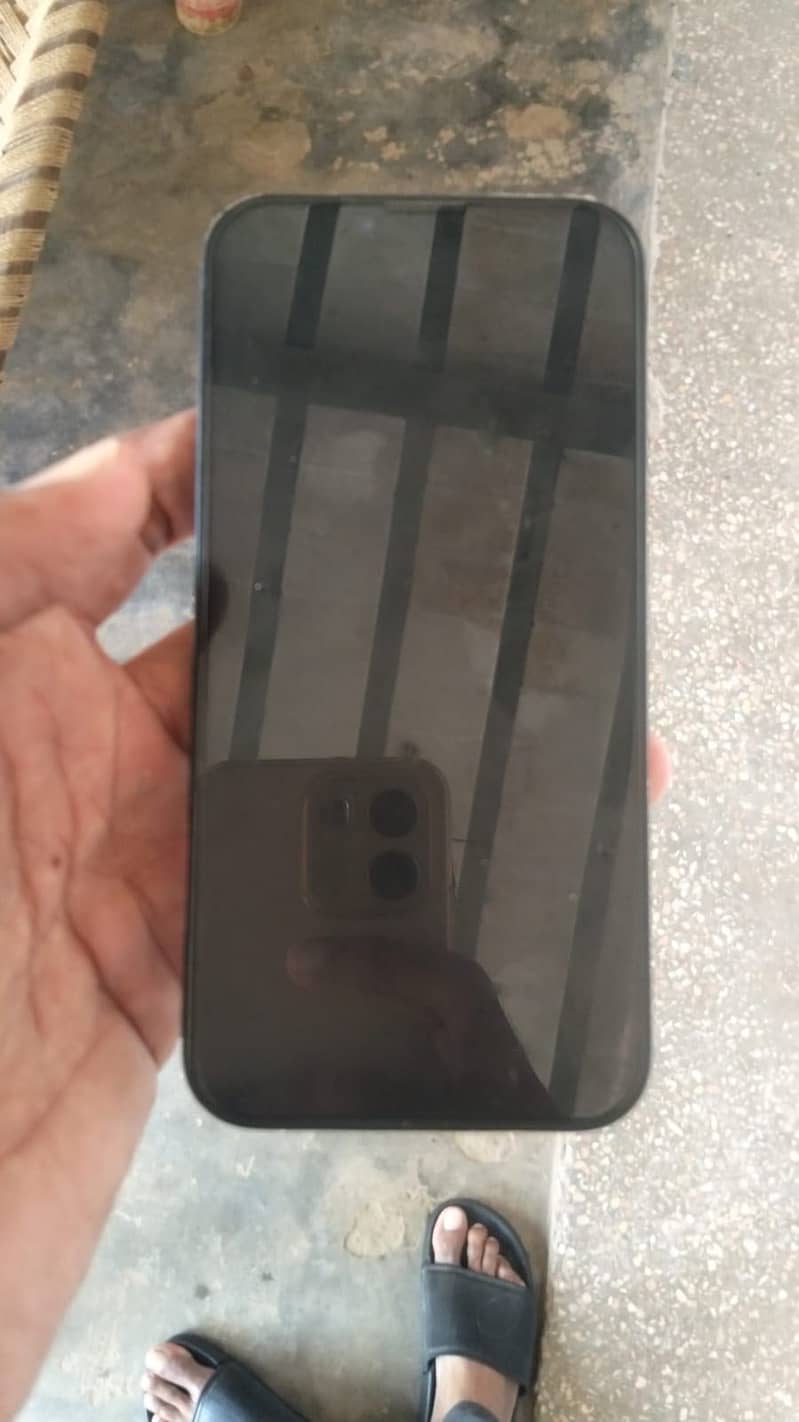Apple iPhone 16e 0