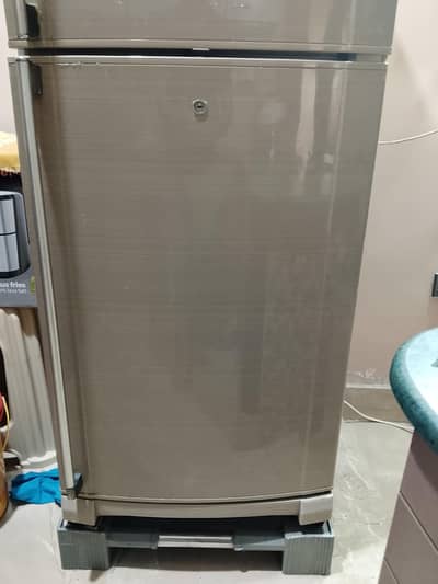 Dawlance fridge for sale