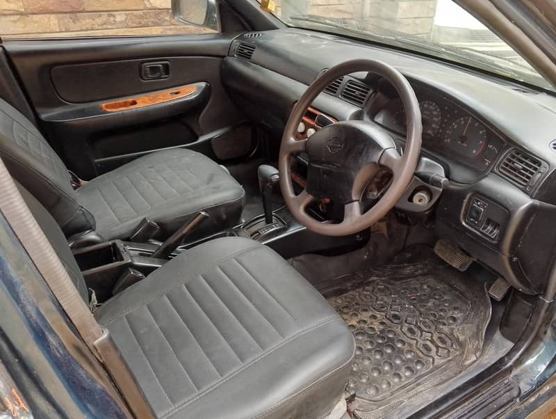 Nissan Sunny 1995 automatic 6
