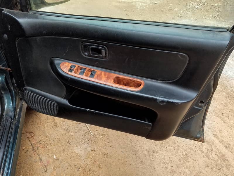 Nissan Sunny 1995 automatic 7