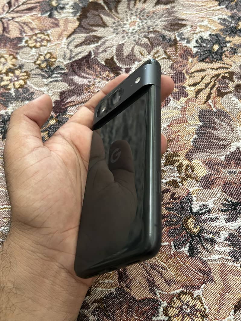Google Pixel 8 3